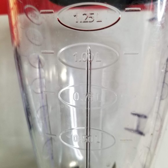 Oster Duralast Classic Black Blender - Picture 2 of 4